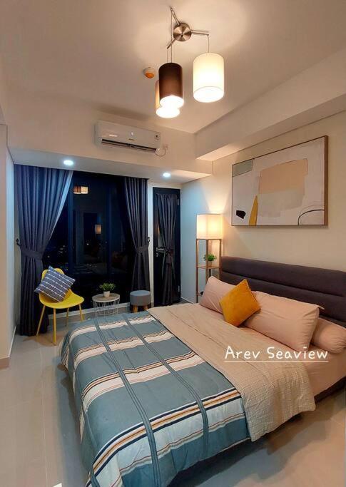 Arev Seaview At Pollux Habibie Bluhen Tower 2502 Apartemen